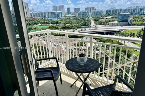 Condo in Aventura, Florida, 2 bedrooms № 1967824 - photo 1