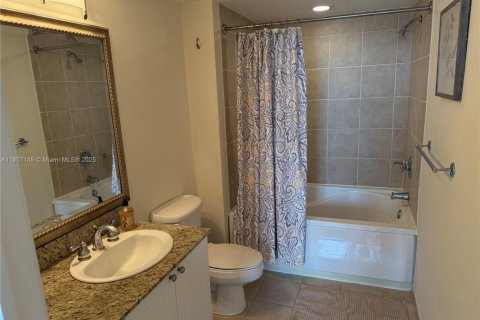 Condo in Aventura, Florida, 2 bedrooms № 1967824 - photo 9