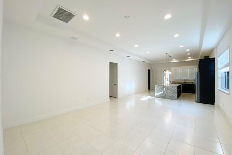 Villa ou maison à louer à Orlando, Floride: 3 chambres, 157.75 m2 № 1746876 - photo 4