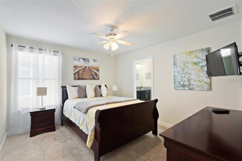 Casa en venta en Davenport, Florida, 6 dormitorios, 284.56 m2 № 1916398 - foto 23