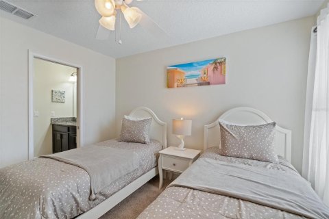 Casa en venta en Davenport, Florida, 6 dormitorios, 284.56 m2 № 1916398 - foto 27