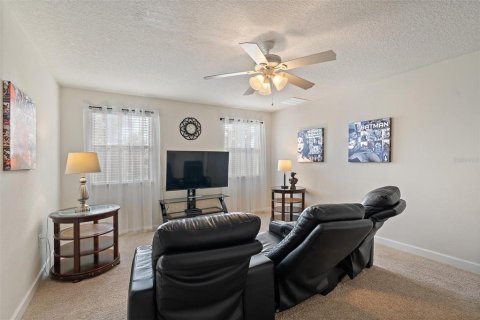 Casa en venta en Davenport, Florida, 6 dormitorios, 284.56 m2 № 1916398 - foto 28