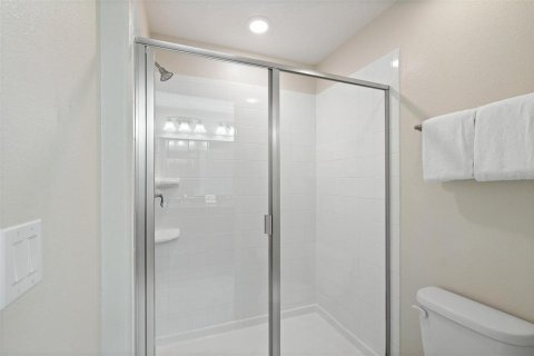 Casa en venta en Davenport, Florida, 6 dormitorios, 284.56 m2 № 1916398 - foto 17