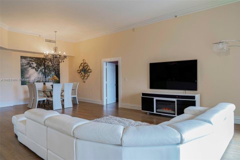 Condo in Aventura, Florida, 2 bedrooms  № 1857397 - photo 3
