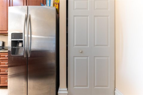 Condo in Aventura, Florida, 2 bedrooms  № 1857397 - photo 19