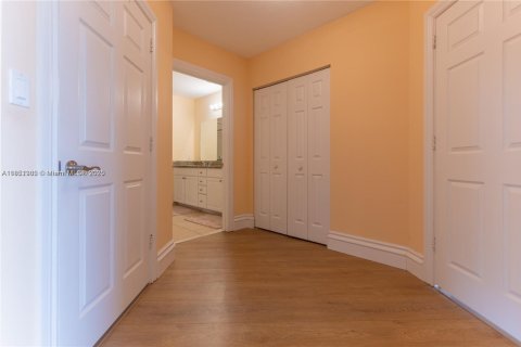 Condo in Aventura, Florida, 2 bedrooms  № 1857397 - photo 30