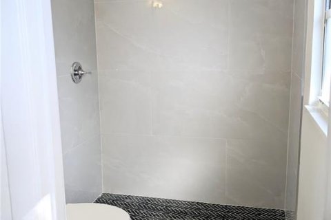 Villa ou maison à louer à Orlando, Floride: 4 chambres, 124.86 m2 № 2299434 - photo 10