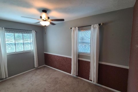 House in Orlando, Florida 4 bedrooms, 130.06 sq.m. № 1777950 - photo 17