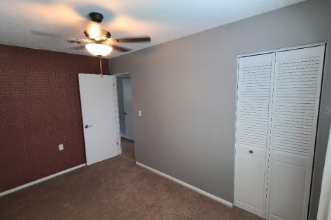 House in Orlando, Florida 4 bedrooms, 130.06 sq.m. № 1777950 - photo 18