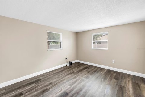 House in Saint Petersburg, Florida 4 bedrooms, 118.73 sq.m. № 2284063 - photo 29