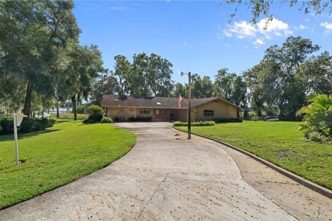 Villa ou maison à Inverness, Floride 2 chambres, 211.54 m2 № 2423887