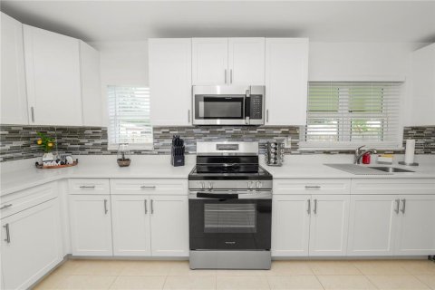House in Lakeland, Florida 3 bedrooms, 124.12 sq.m. № 1907013 - photo 25