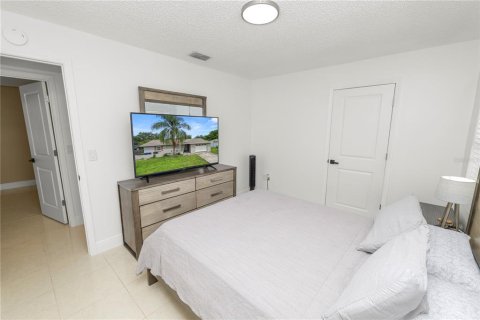 House in Lakeland, Florida 3 bedrooms, 124.12 sq.m. № 1907013 - photo 17