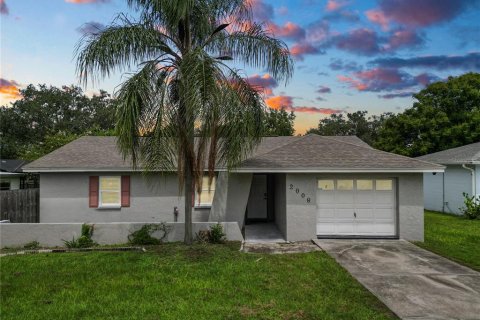 House in Lakeland, Florida 3 bedrooms, 124.12 sq.m. № 1907013 - photo 1