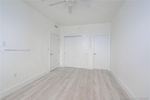 Appartement à louer à Miami Beach, Floride: 2 chambres, 871.42 m2 № 1925811 - photo 7