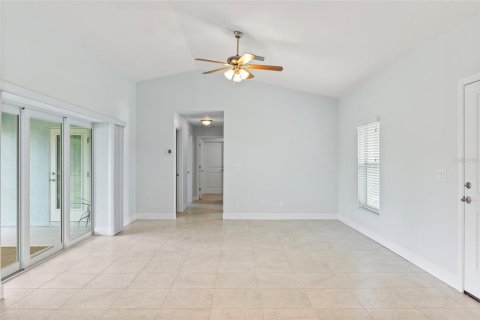 Casa en venta en Port Charlotte, Florida, 3 dormitorios, 151.06 m2 № 1248221 - foto 11