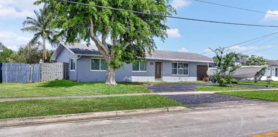 Villa ou maison à Margate, Floride 3 chambres, 158.21 m2 № 2087860