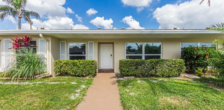 Condominio en Boca Raton, Florida, 2 dormitorios  № 2032794