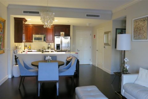 Condominio en alquiler en Coral Gables, Florida, 2 dormitorios, 115.76 m2 № 2024917 - foto 3