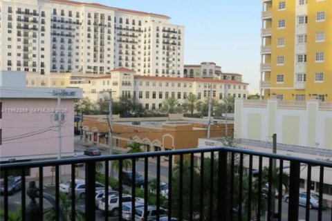 Condominio en alquiler en Coral Gables, Florida, 2 dormitorios, 115.76 m2 № 2024917 - foto 14