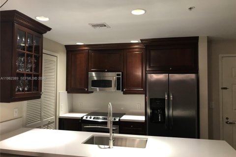 Condominio en Coral Gables, Florida, 2 dormitorios  № 2024917