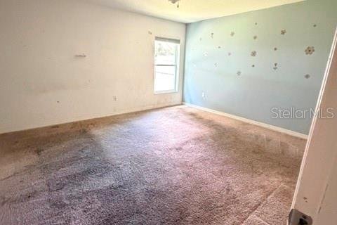 House in Deltona, Florida 3 bedrooms, 131.18 sq.m. № 2258958 - photo 5