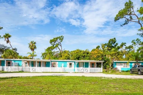 Commercial property in Englewood, Florida № 1613555 - photo 2