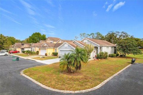 House in Casselberry, Florida 3 bedrooms, 121.14 sq.m. № 1734576 - photo 3