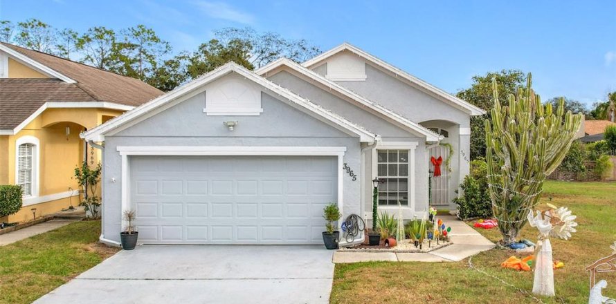 House in Casselberry, Florida 3 bedrooms, 121.14 sq.m. № 1734576