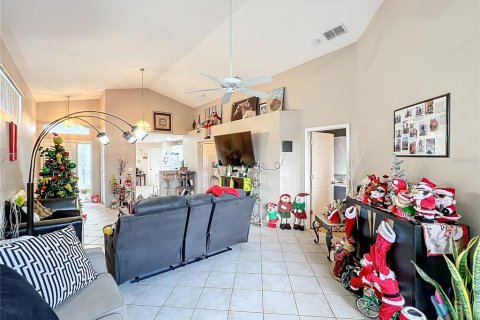 House in Casselberry, Florida 3 bedrooms, 121.14 sq.m. № 1734576 - photo 26