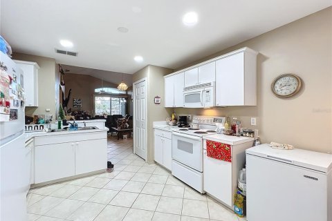 House in Casselberry, Florida 3 bedrooms, 121.14 sq.m. № 1734576 - photo 15