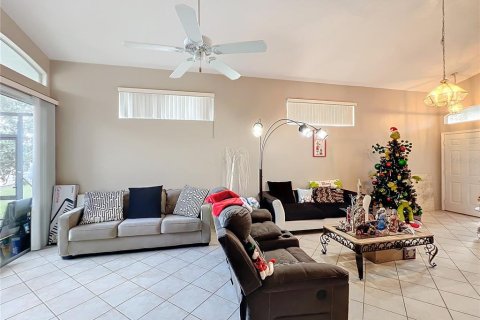 House in Casselberry, Florida 3 bedrooms, 121.14 sq.m. № 1734576 - photo 24