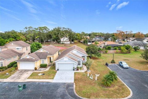 House in Casselberry, Florida 3 bedrooms, 121.14 sq.m. № 1734576 - photo 2