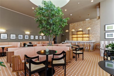 Condo in Miami, Florida, 1 bedroom  № 2044018 - photo 14