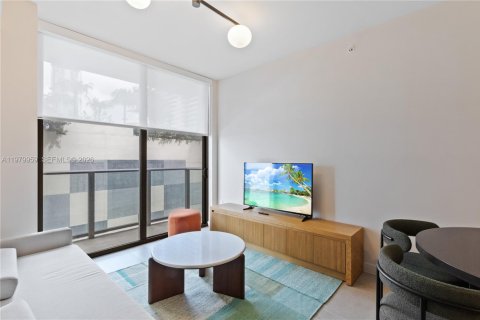 Condo in Miami, Florida, 1 bedroom  № 2044018 - photo 7