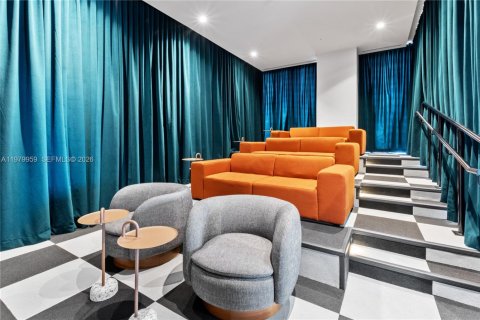 Condo in Miami, Florida, 1 bedroom  № 2044018 - photo 16