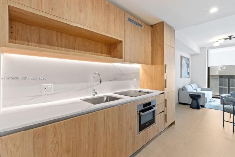 Condo in Miami, Florida, 1 bedroom  № 2044018 - photo 4