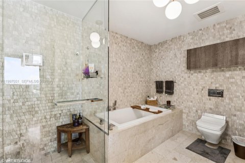 Condominio en alquiler en Miami, Florida, 2 dormitorios, 128.48 m2 № 2058777 - foto 29
