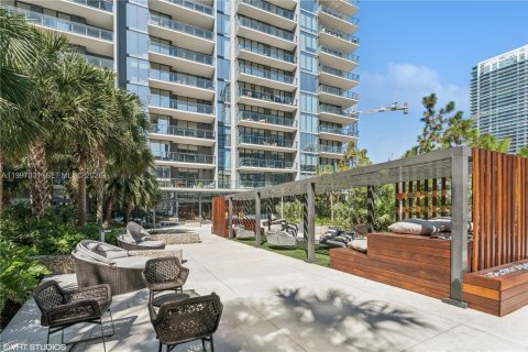 Condominio en alquiler en Miami, Florida, 2 dormitorios, 128.48 m2 № 2058777 - foto 11