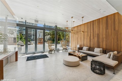 Condominio en alquiler en Miami, Florida, 2 dormitorios, 128.48 m2 № 2058777 - foto 4