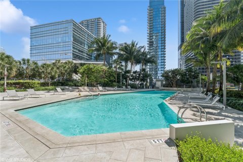 Condominio en alquiler en Miami, Florida, 2 dormitorios, 128.48 m2 № 2058777 - foto 16
