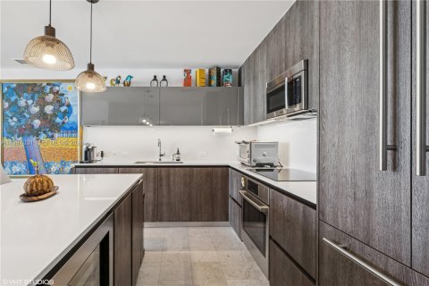 Condominio en alquiler en Miami, Florida, 2 dormitorios, 128.48 m2 № 2058777 - foto 24