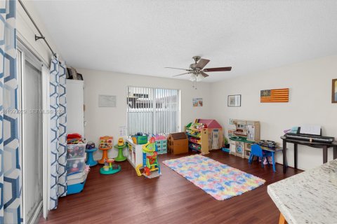 Купить виллу или дом в Мирамар, Флорида 4 спальни, 218.04м2, № 2060285 - фото 10