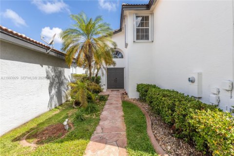 Купить виллу или дом в Мирамар, Флорида 4 спальни, 218.04м2, № 2060285 - фото 5