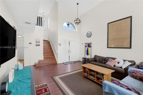 Купить виллу или дом в Мирамар, Флорида 4 спальни, 218.04м2, № 2060285 - фото 7