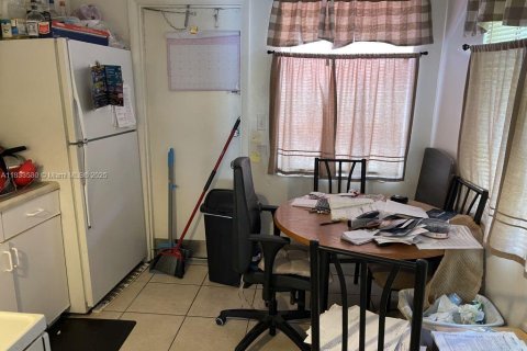 Купить коммерческую недвижимость в Холливуд, Флорида 158.31м2, № 1814476 - фото 8