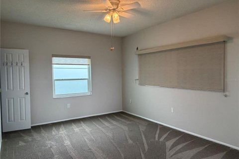 Condo in Bradenton, Florida, 2 bedrooms № 2207095 - photo 22