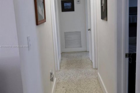 Villa ou maison à vendre à Sweetwater, Floride: 4 chambres, 159.23 m2 № 2087836 - photo 7