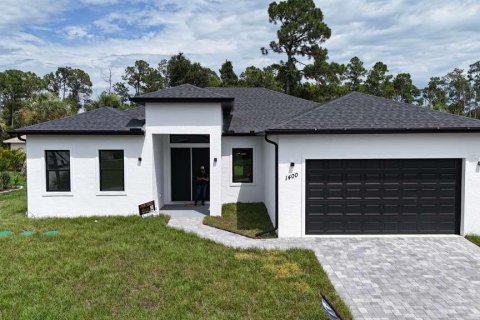 Villa ou maison à North Port, Floride 4 chambres, 183.48 m2 № 2128594