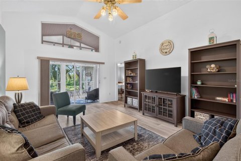 Villa ou maison à vendre à Leesburg, Floride: 3 chambres, 151.52 m2 № 2416544 - photo 5